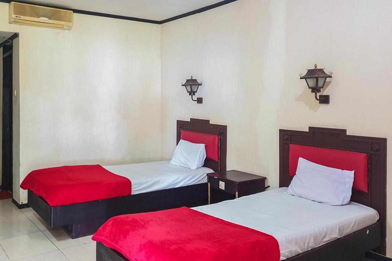 Hotel Lumajang Redpartner المظهر الخارجي الصورة